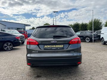 Bild 4 Ford Focus Turnier Business Navi Soundsystem Lenkrad