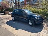 Volvo XC40 T5 AWD Momentum Geartronic Momentum - Volvo XC40 Gebrauchtwagen in Hamburg