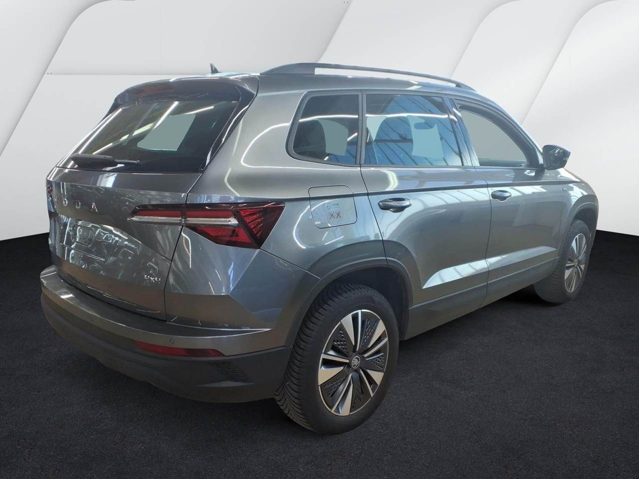 Karoq 2.0 TDI Tour 4x4, AHK, RearView, ACC,Navi,