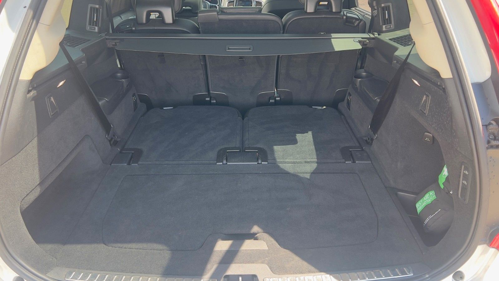 Fahrzeugabbildung Volvo XC90 B5 D AWD Ultimate Dark*B&W*HUD*LUFT*AHK*ACC