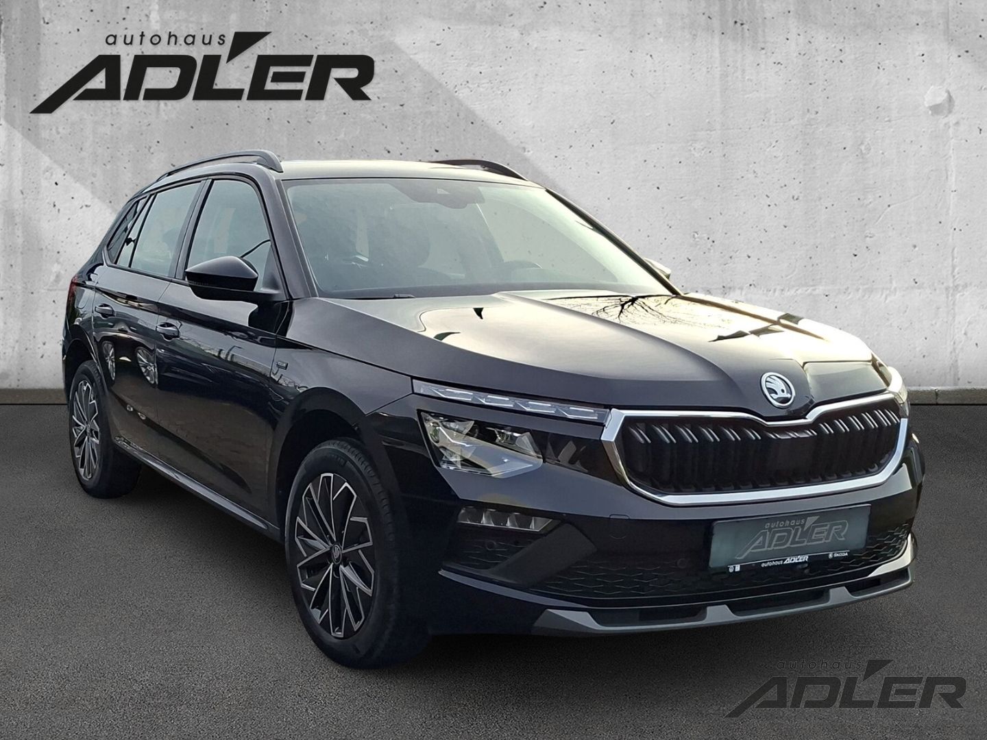 Skoda Kamiq Tour 1.5 TSI DSG AHK-klappbar ACC Apple Ca imagem 3