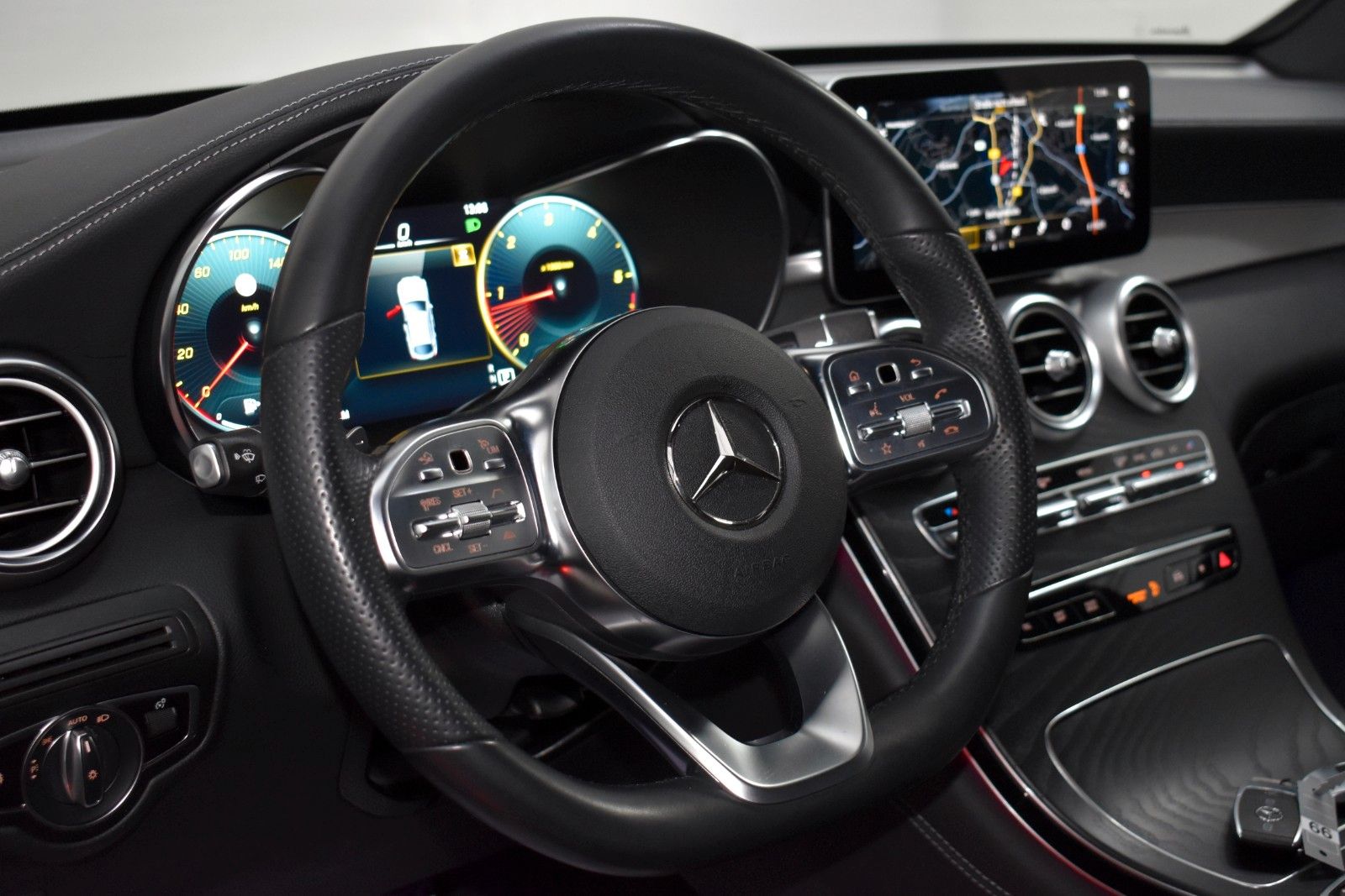 Fahrzeugabbildung Mercedes-Benz GLC 200 Coupè AMG-line,TLeder,Navi,LED,Kamera,SH