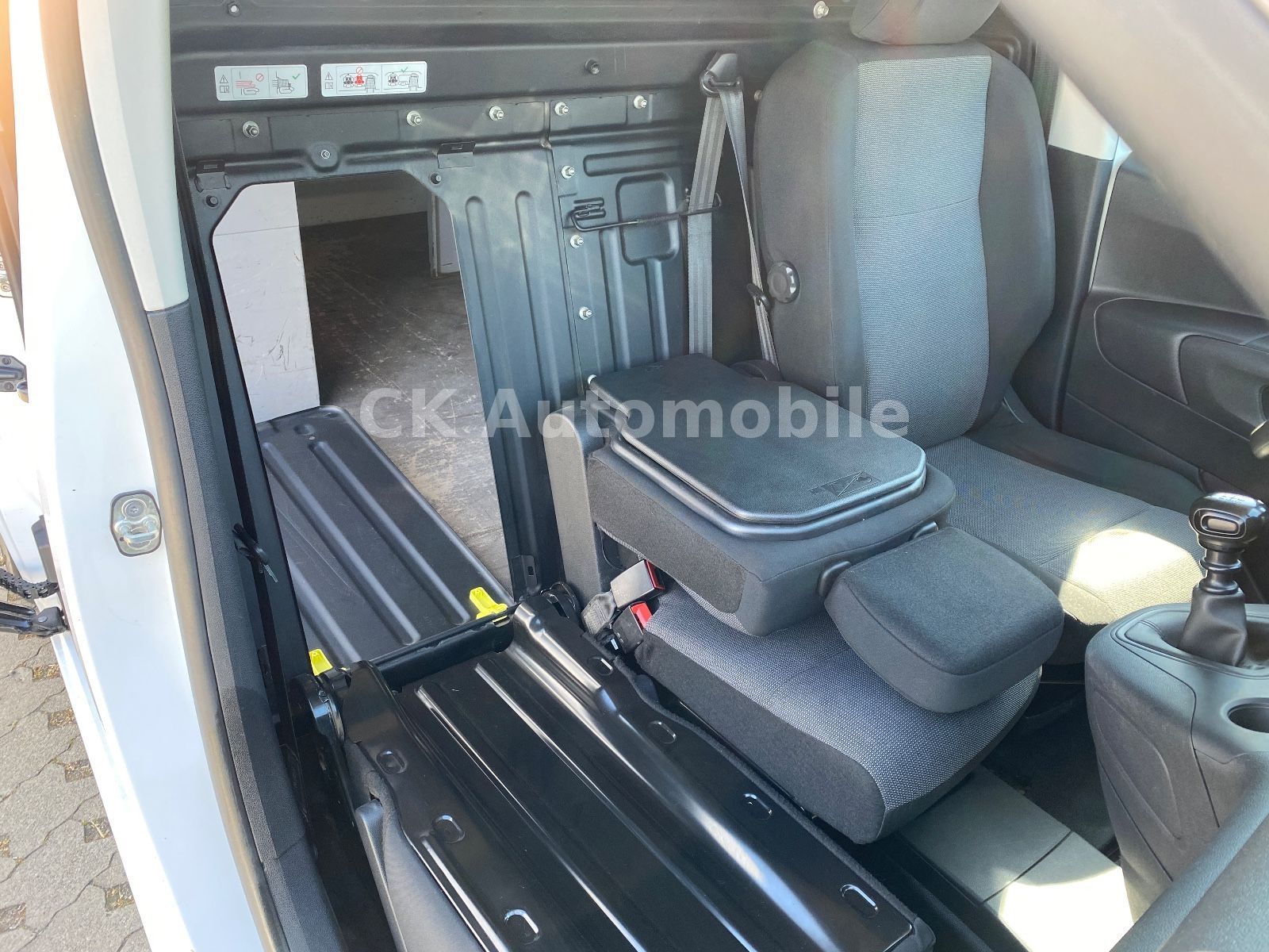 Fahrzeugabbildung Citroën Berlingo Kasten Driver XL/L2/Navi/Klima/Kamera