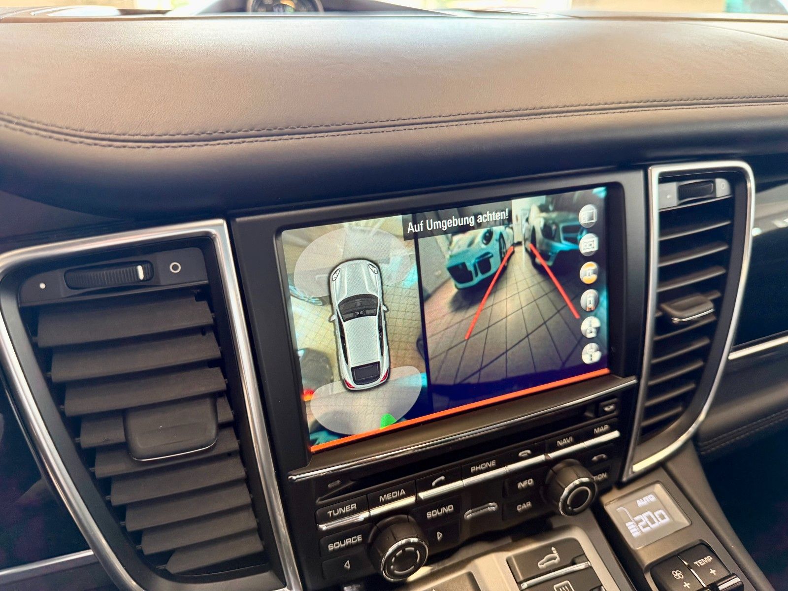 Fahrzeugabbildung Porsche Panamera Diesel AHK/ACC/Glasdach/BOSE/LED