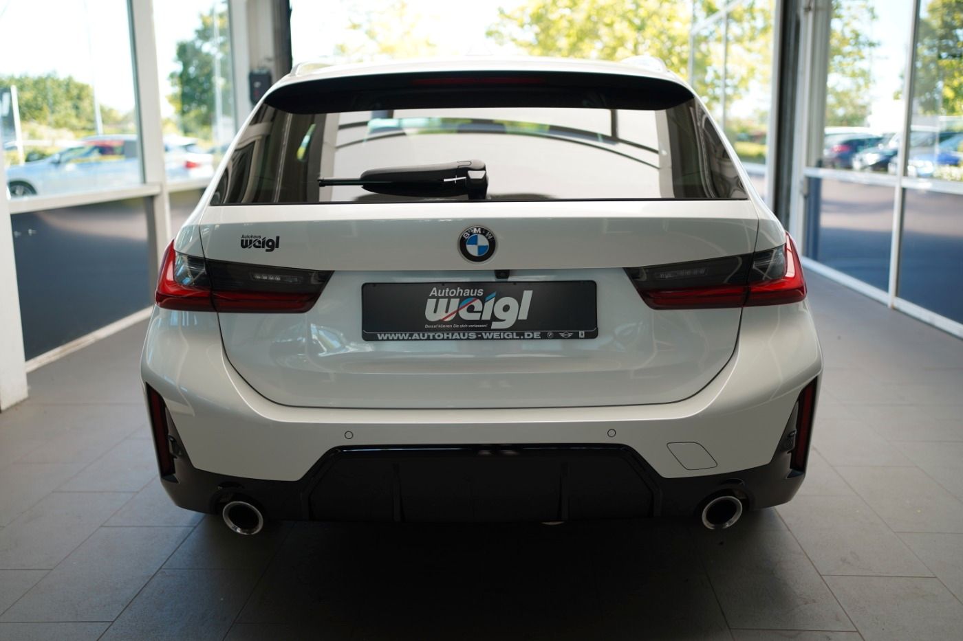 Fahrzeugabbildung BMW 330dA M Sport +Komfortzugang+Akustikglas+LED+