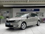 Skoda Rapid 1.4 DSG Ambition Sitzh. PDC Panorama - Skoda Rapid: Ambition