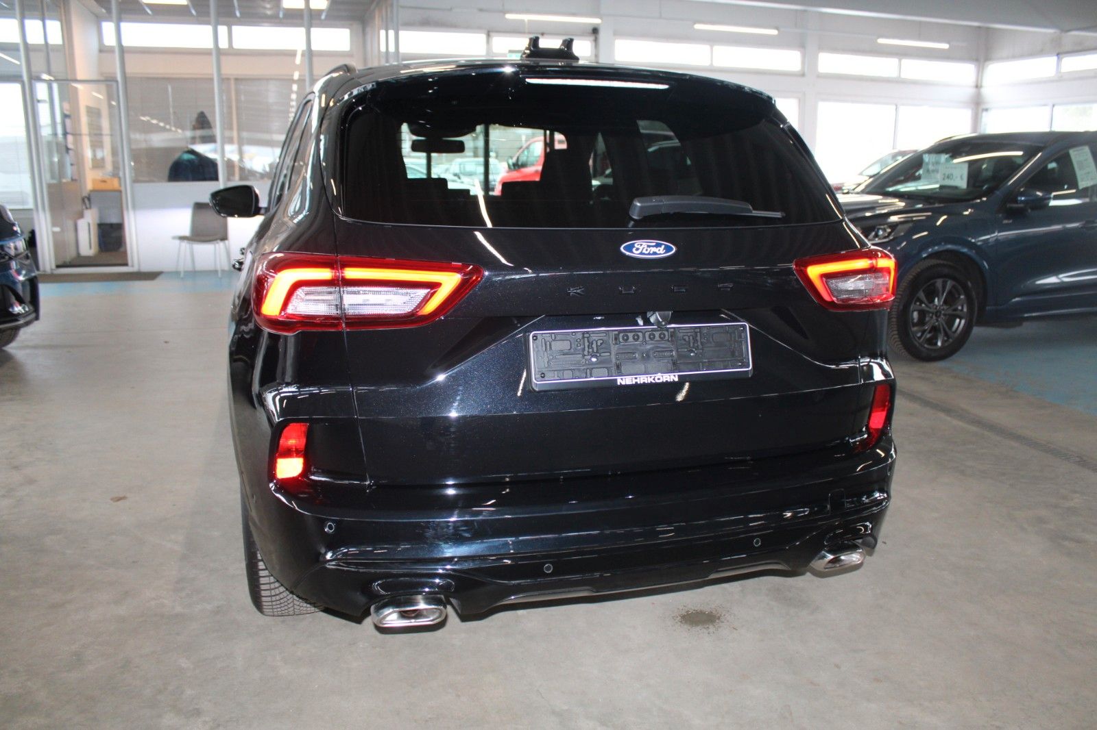 Fahrzeugabbildung Ford Kuga ST-Line X Automatik Panodach AHK Matrix LED