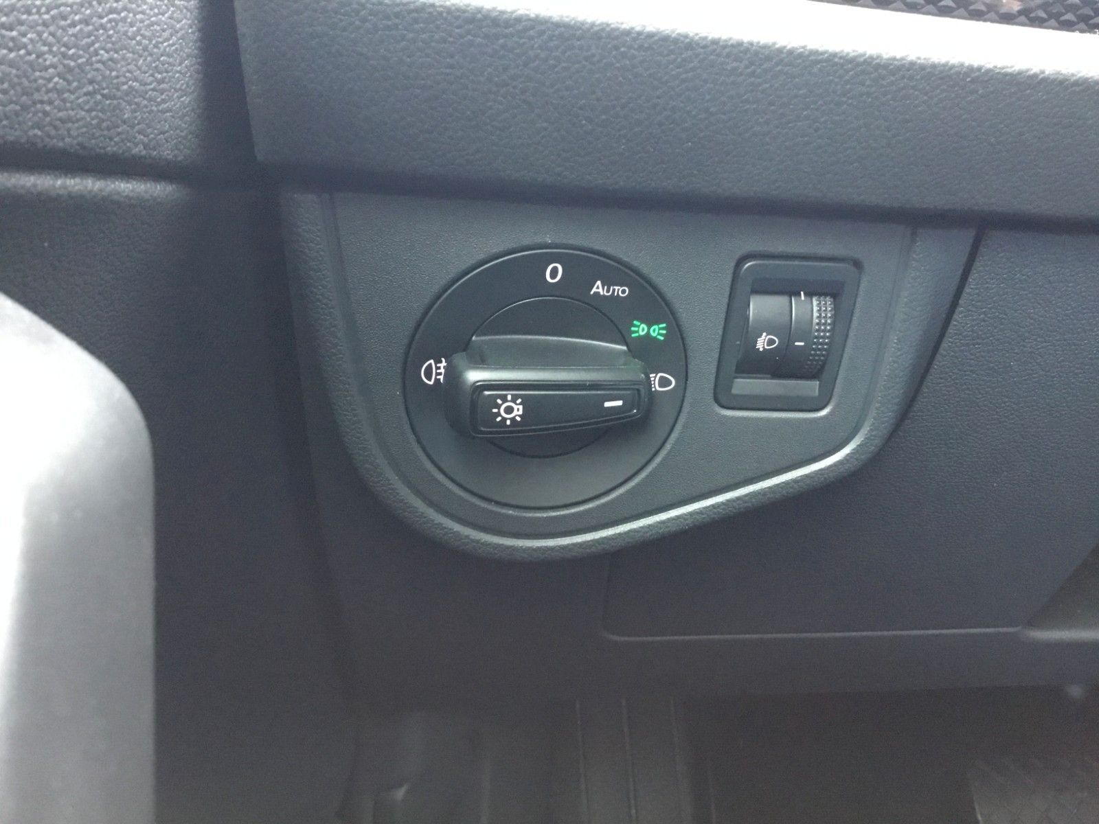 Fahrzeugabbildung Volkswagen Polo 1.0 TSI DSG Life+LED+Kamera+AppConnect+ACC