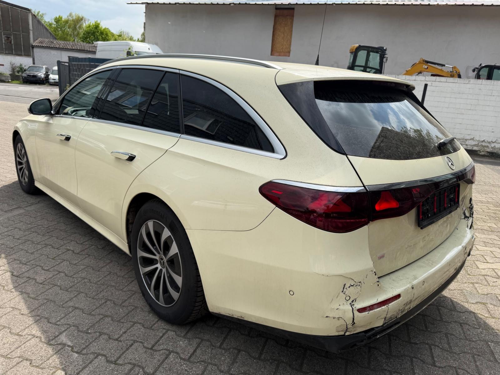 Mercedes-Benz E 200 d Avantg Advanced Dist Spur Taxi Totw 360°
