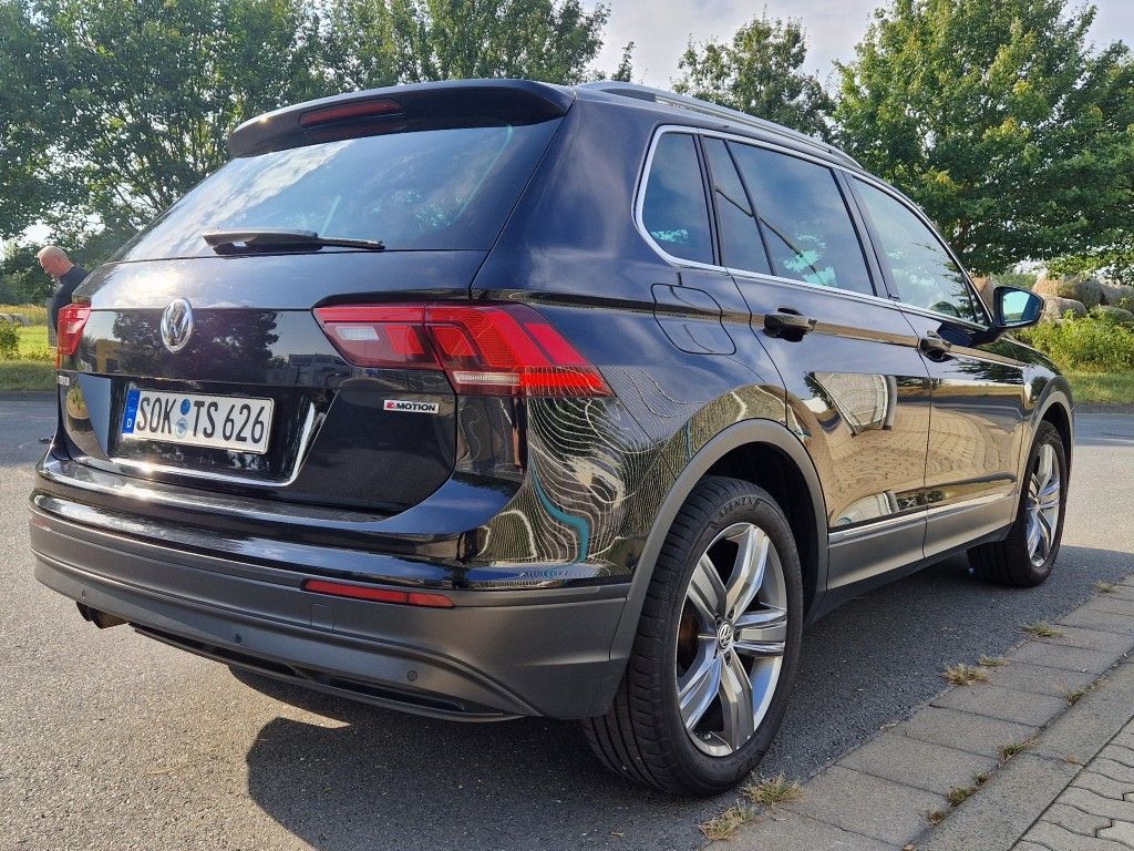 Fahrzeugabbildung Volkswagen Tiguan 2.0 TDI 4Motion DSG IQ.DRIVE LED, AHZV