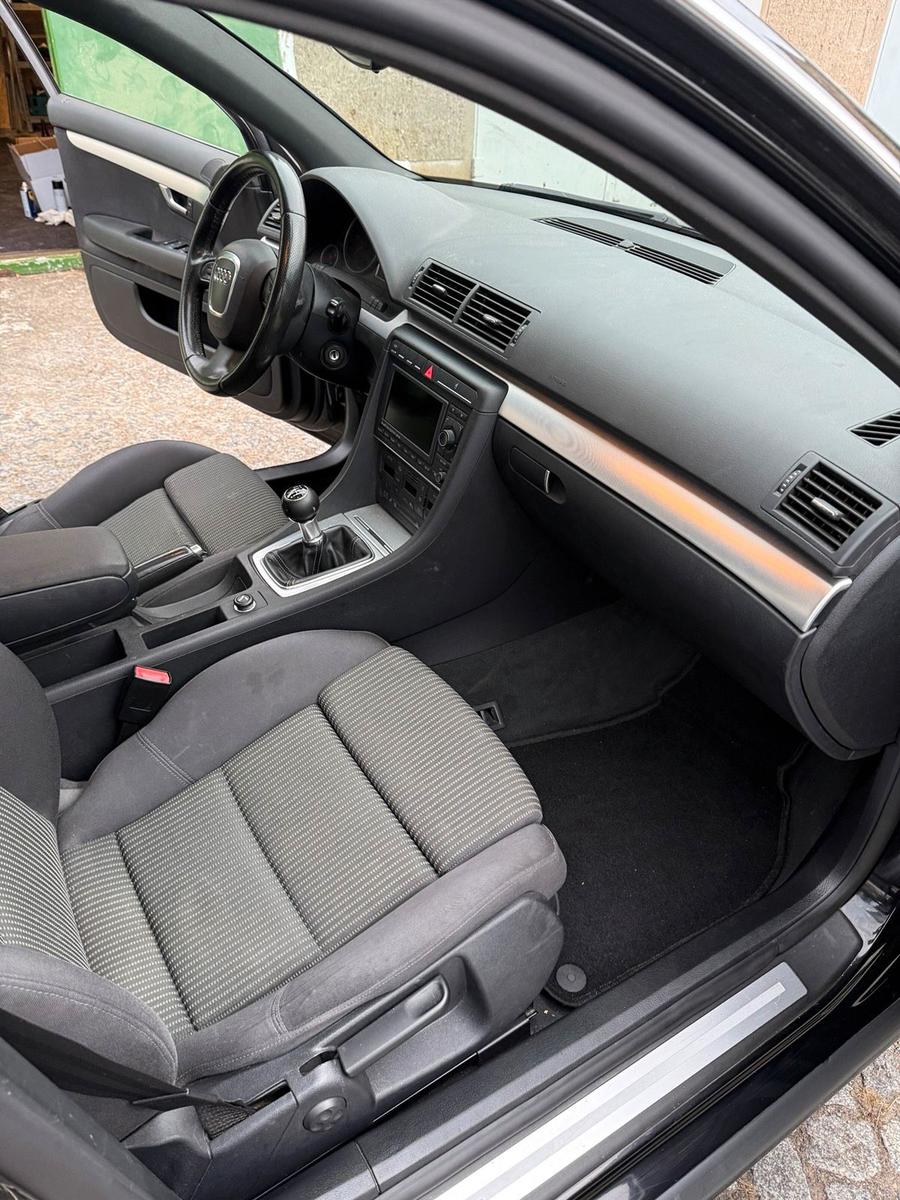 Audi A4 2007 — photo 8