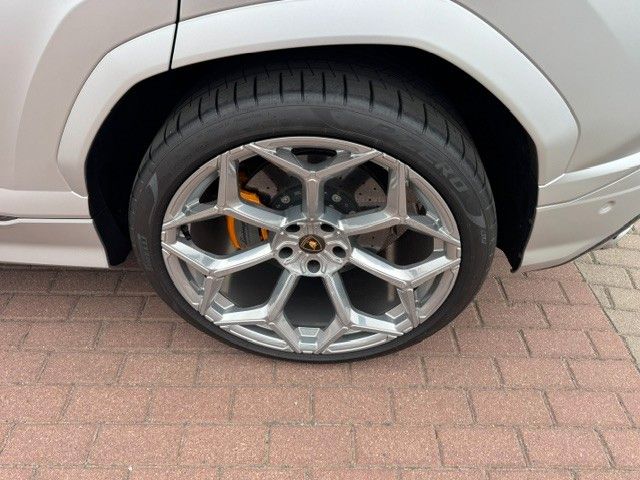 Fahrzeugabbildung Lamborghini Urus LP650 *PANO*HeUp*23**Mietkauf*
