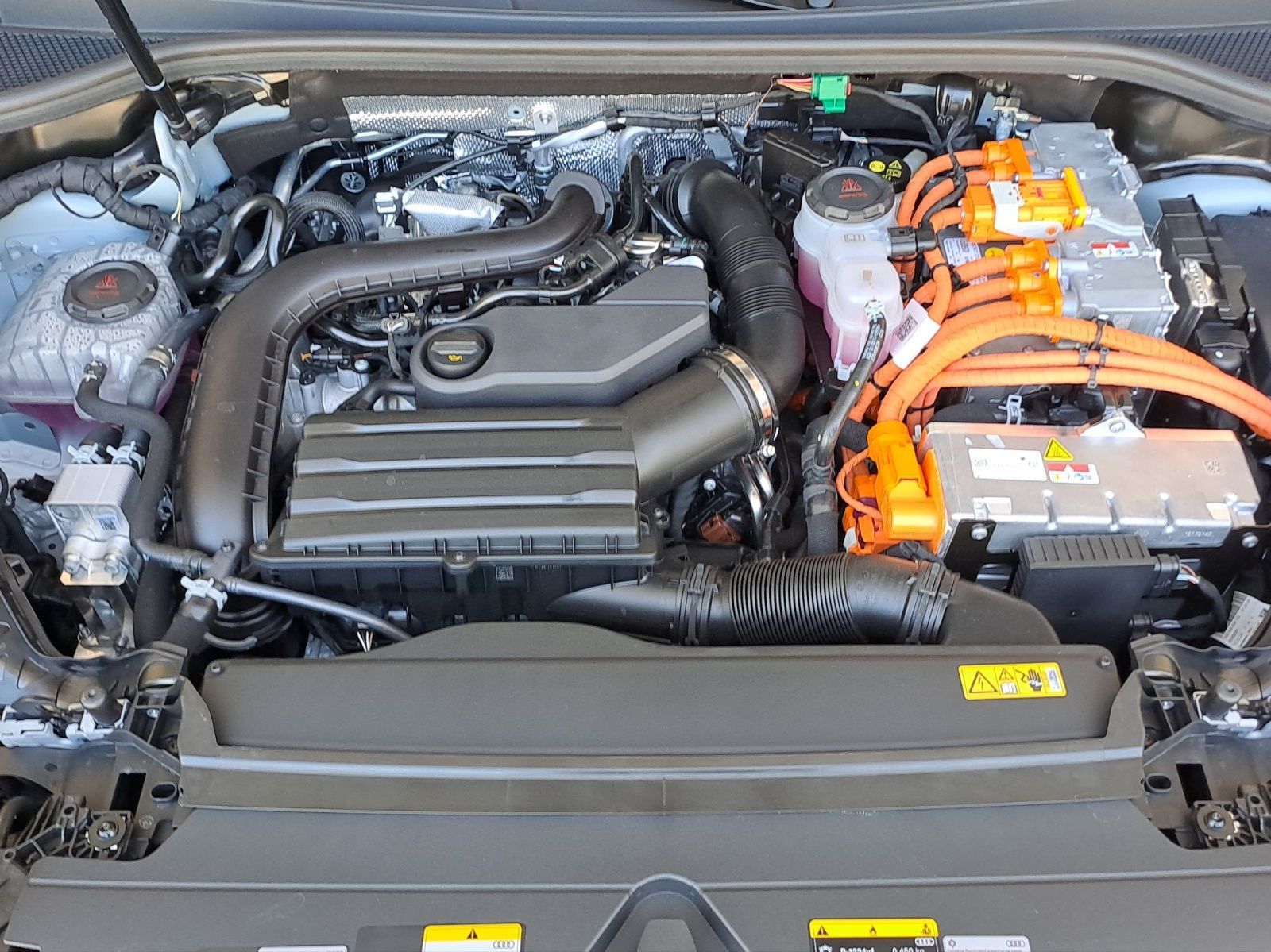Audi Q3 e-hybrid S line AHK Pano LED LM 20" 360° Head foto 22