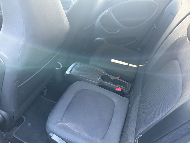 Fahrzeugabbildung Smart ForFour forfour+NaviZB+Allw.LM+BT+PDC+Tempomat