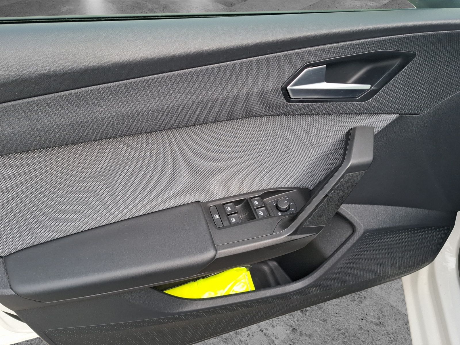 Fahrzeugabbildung SEAT Leon ST TDI Style DSG LED Navi  ACC RFK SH