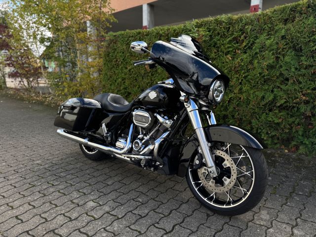 Harley-Davidson Street Glide Special FLHXS