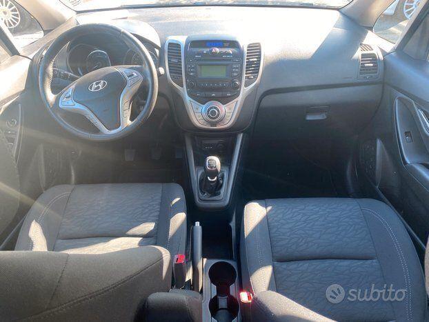Hyundai ix20 2014 — photo 11