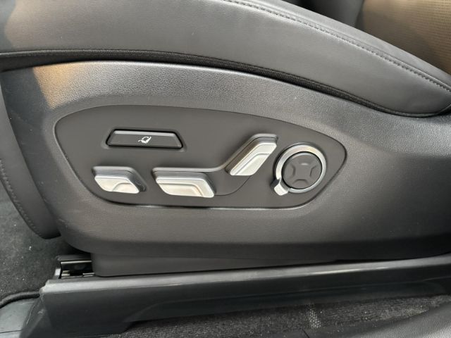 IONIQ 9 UNIQ 110kWh 4WD 6-SITZER+NAVI+360 GRAD K