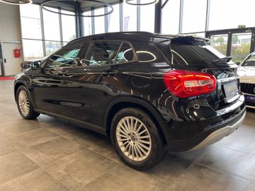 Mercedes-Benz GLA 180 *Kamera*PDC*Navi*Klima*Tempomat*