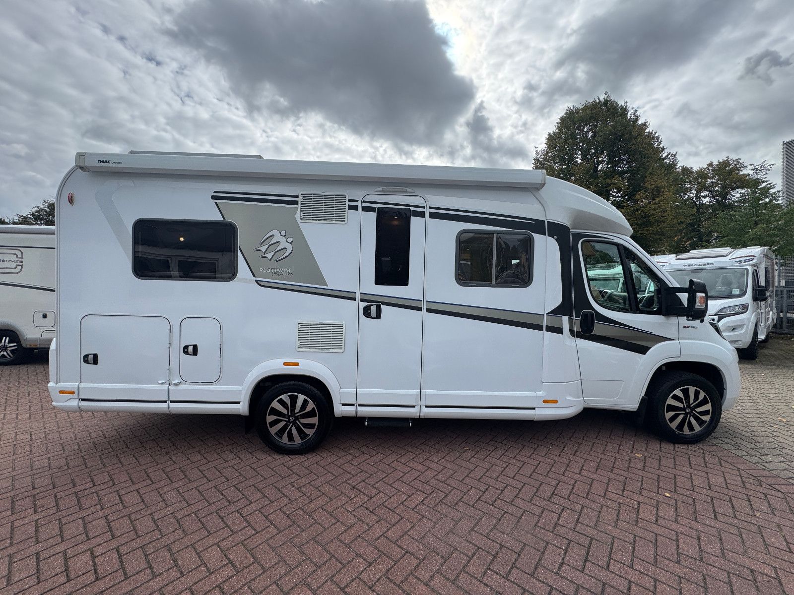 Fahrzeugabbildung Knaus SKI TI 650 MF PLATINUM SELECTION LUFTFEDERUNG 1H