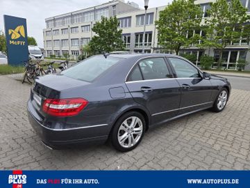 Mercedes E 200 - 8