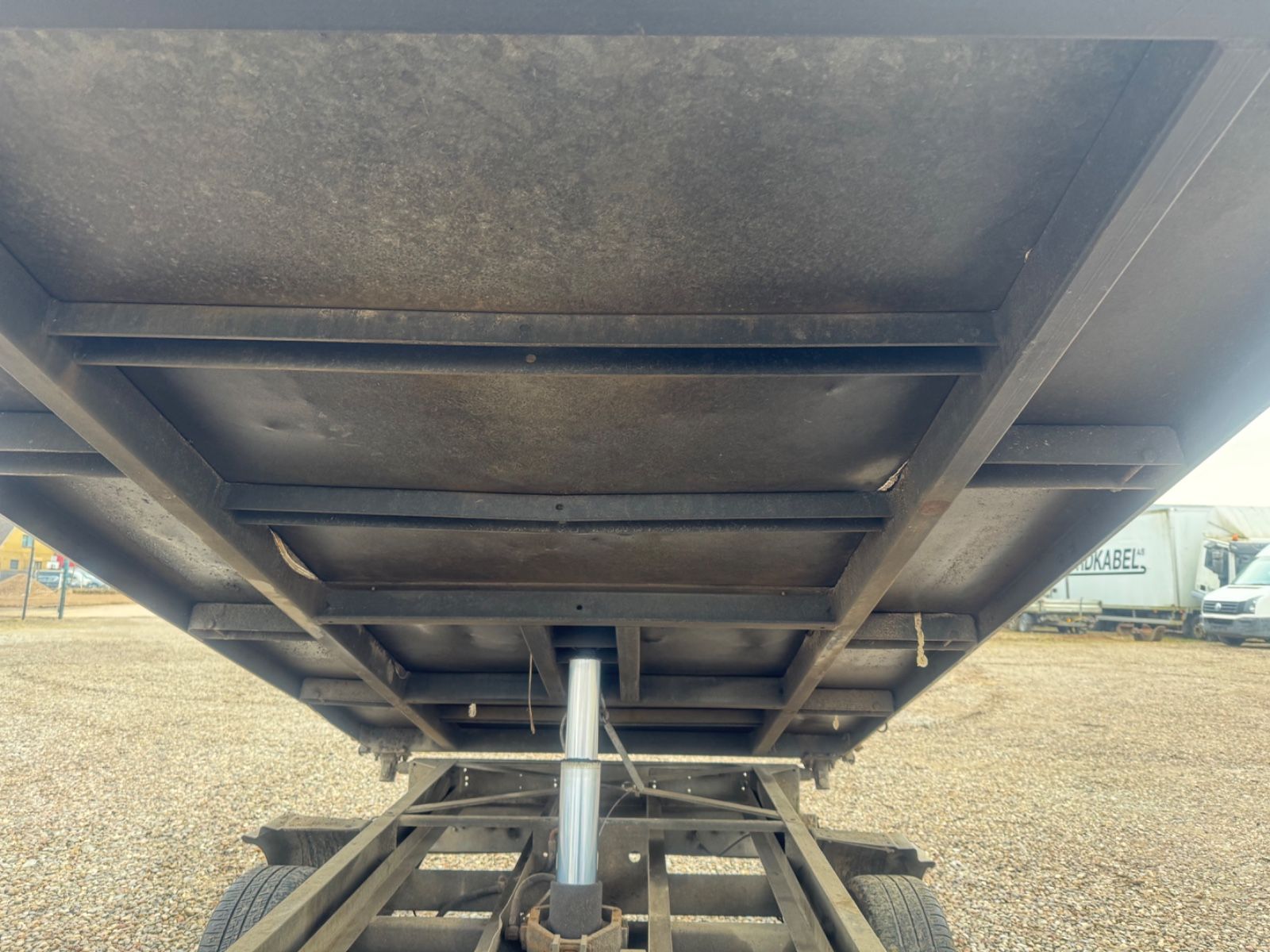 Fahrzeugabbildung Humbaur HTK 3500