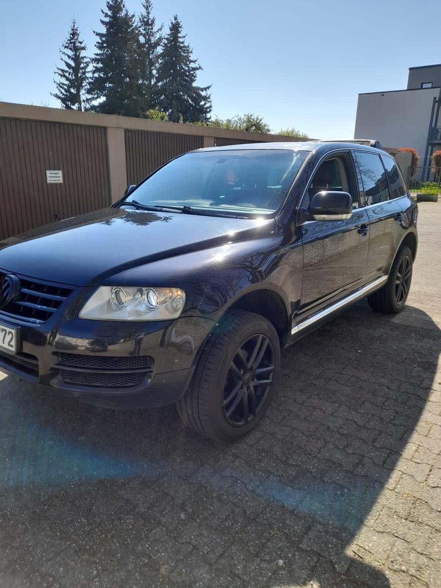 Volkswagen Touareg 2004 — салон
