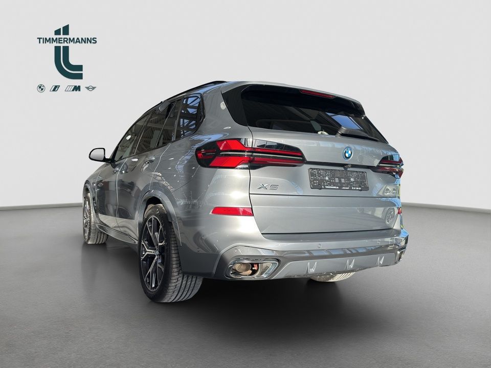 BMW X5 xDrive50e M Sport AdLED DrAssProf H&K Pano imagem 3