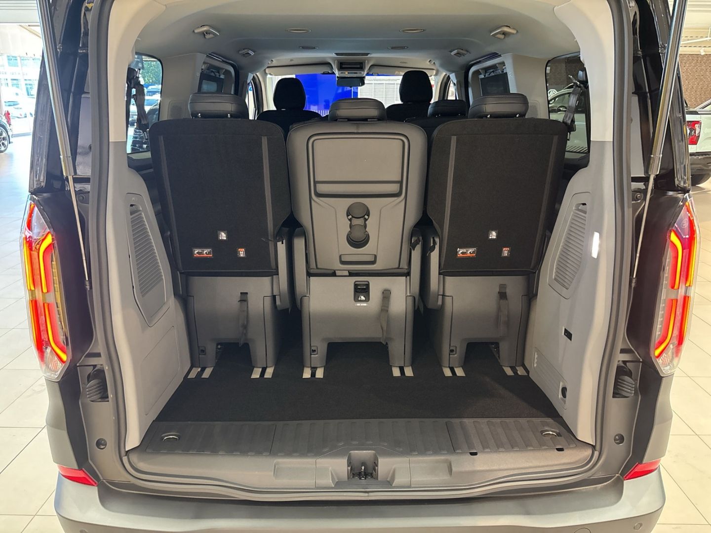 Ford Tourneo Custom - Bild 8