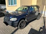 Mercedes-Benz ML 320 - Benzin, AHK,  Bj. 10/1999, 254.000 km - Mercedes-Benz Geländewagen aus dem Jahr 1999