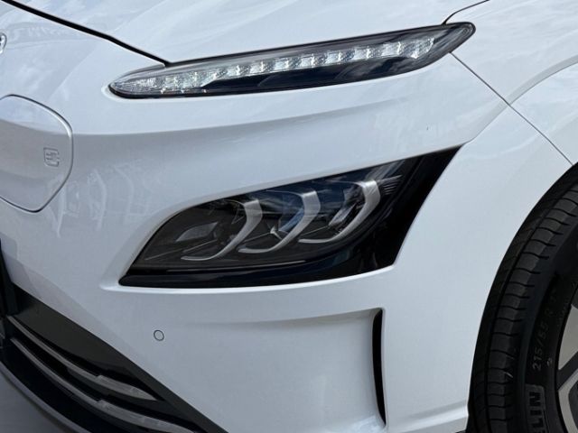 Fahrzeugabbildung Hyundai KONA Trend Elektro 2WD +NAVI+KLIMA+SHZ+RFK+PDC+U