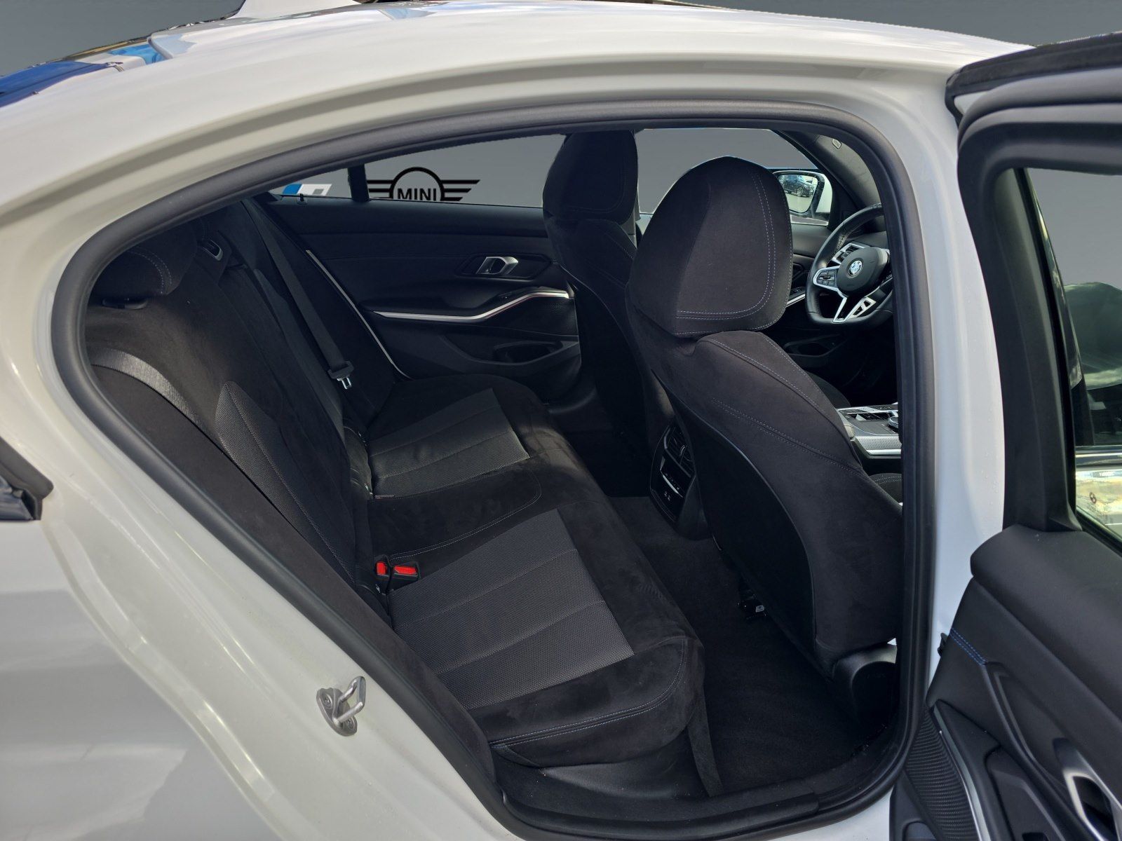 BMW 320 - Bild 14