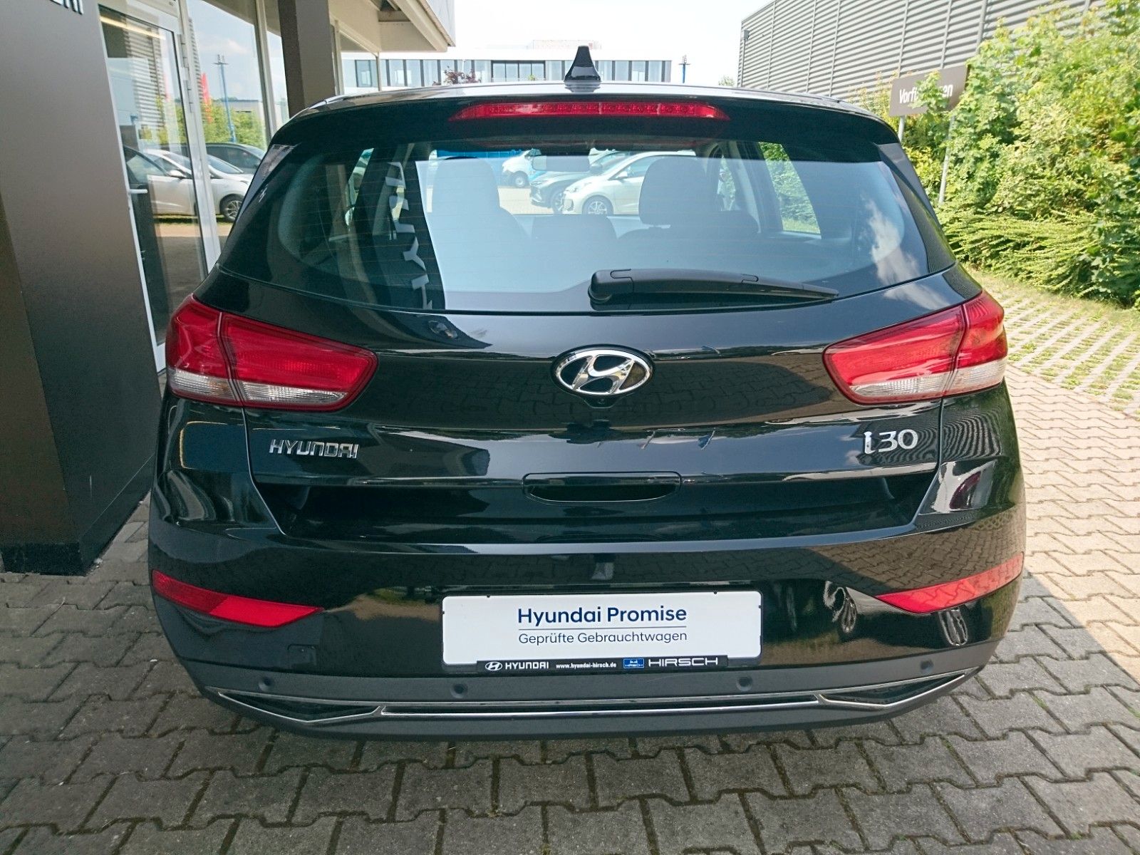 Fahrzeugabbildung Hyundai i30 1.0  T-GDI (48V) Trend Lenkradheizung PDC