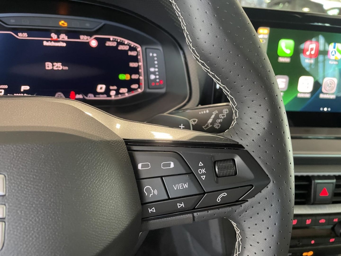 Fahrzeugabbildung SEAT Ibiza 1.0 TSI 85 kW FR Navi Digitales Cockpit LE