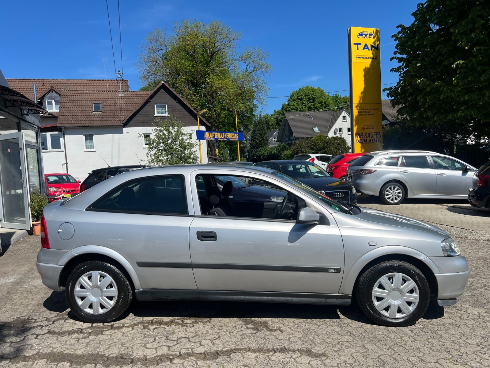Fahrzeugabbildung Opel Astra 1.6 16V *WENIG KILOMETER* AUTOMATIK *