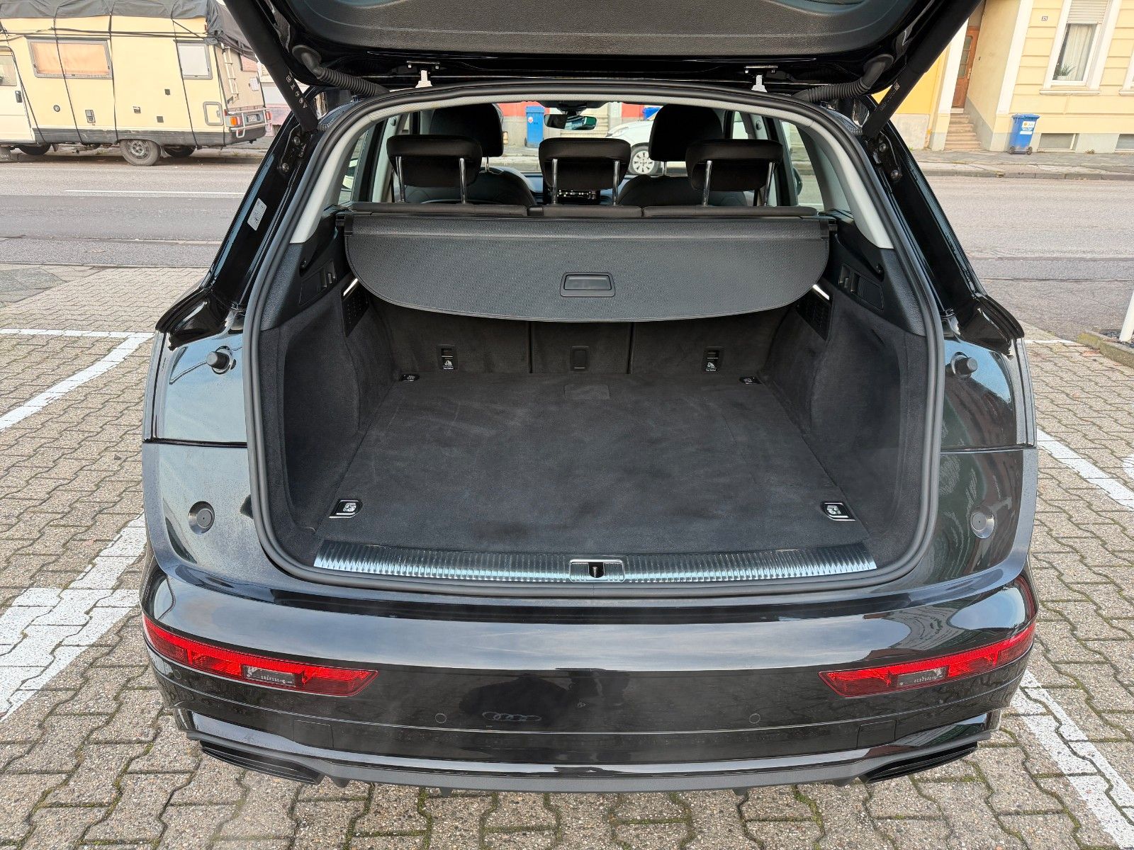 Fahrzeugabbildung Audi Q5 55 TFSI e quattro S-LINE ACC LANE ASSIST HUD