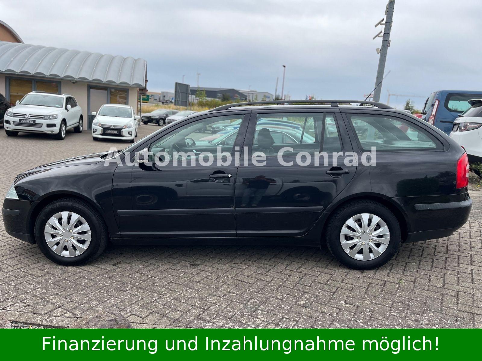 Skoda Octavia 2007 — rear view