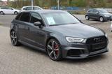 Audi RS3 Sportback 2.5 TFSI quattro/ - Audi RS3 mit Benzin-Antrieb: Navigationssystem, Limousine, 2.5