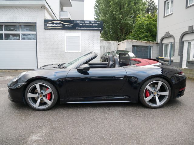 992