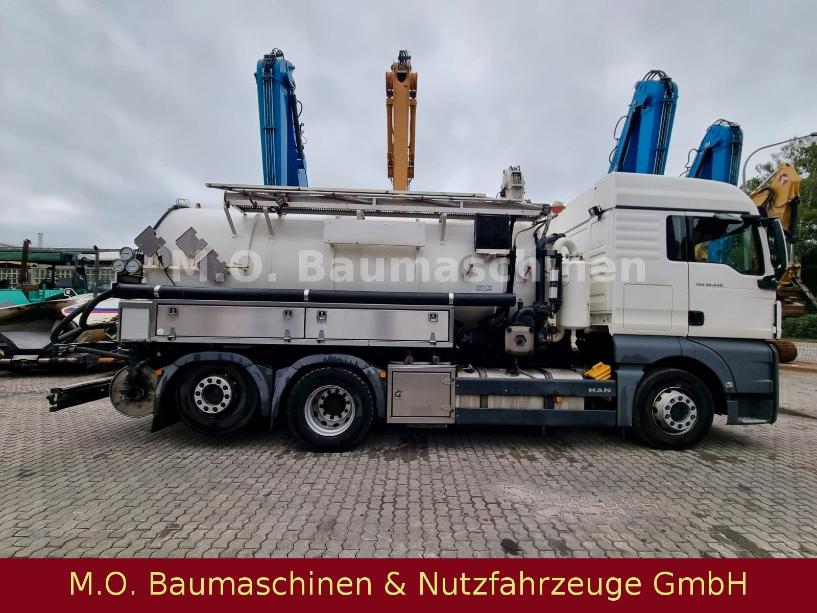 Fahrzeugabbildung MAN TGX 26.440 / Kroll 35609 / L+L Achse / Euro5/ADR