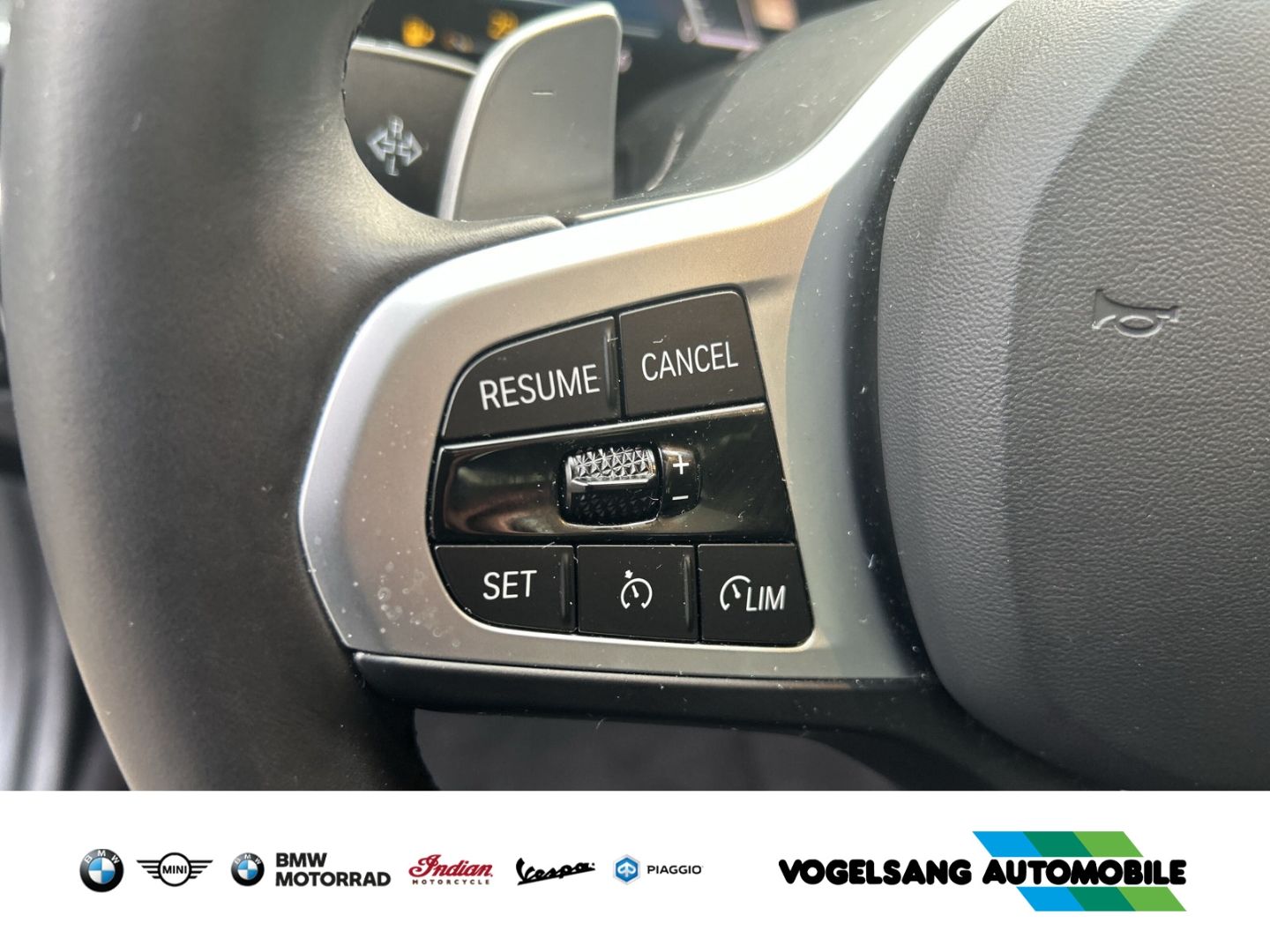 Fahrzeugabbildung BMW M340i xDrive Touring,Panodach,H&KSound,HeadUp,RF