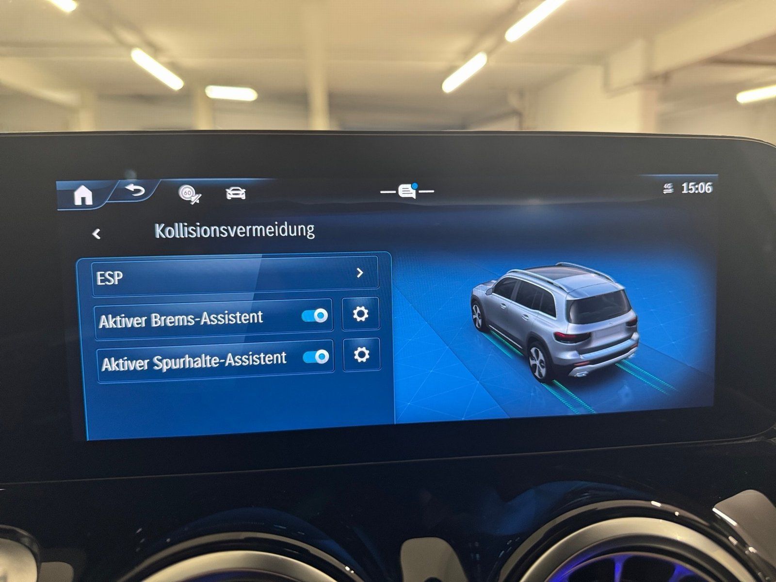 Fahrzeugabbildung Mercedes-Benz GLB 200 AMG Line*AHK*Distronic*MultiBeam*Kamera*