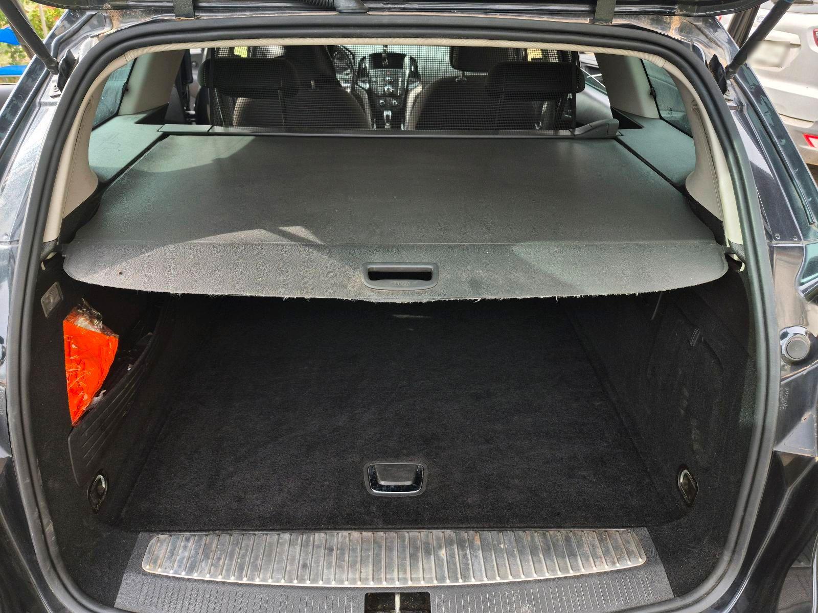 Opel Astra 2014 — photo 10