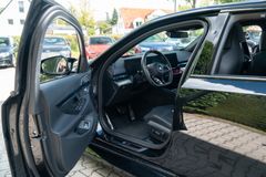 BMW M5 Limousine/ DRIVING PROF. / COMFORT PAKET/ B&W BMW M5 Limousine/ DRIVING PROF. / COMFORT PAKET/ B&W