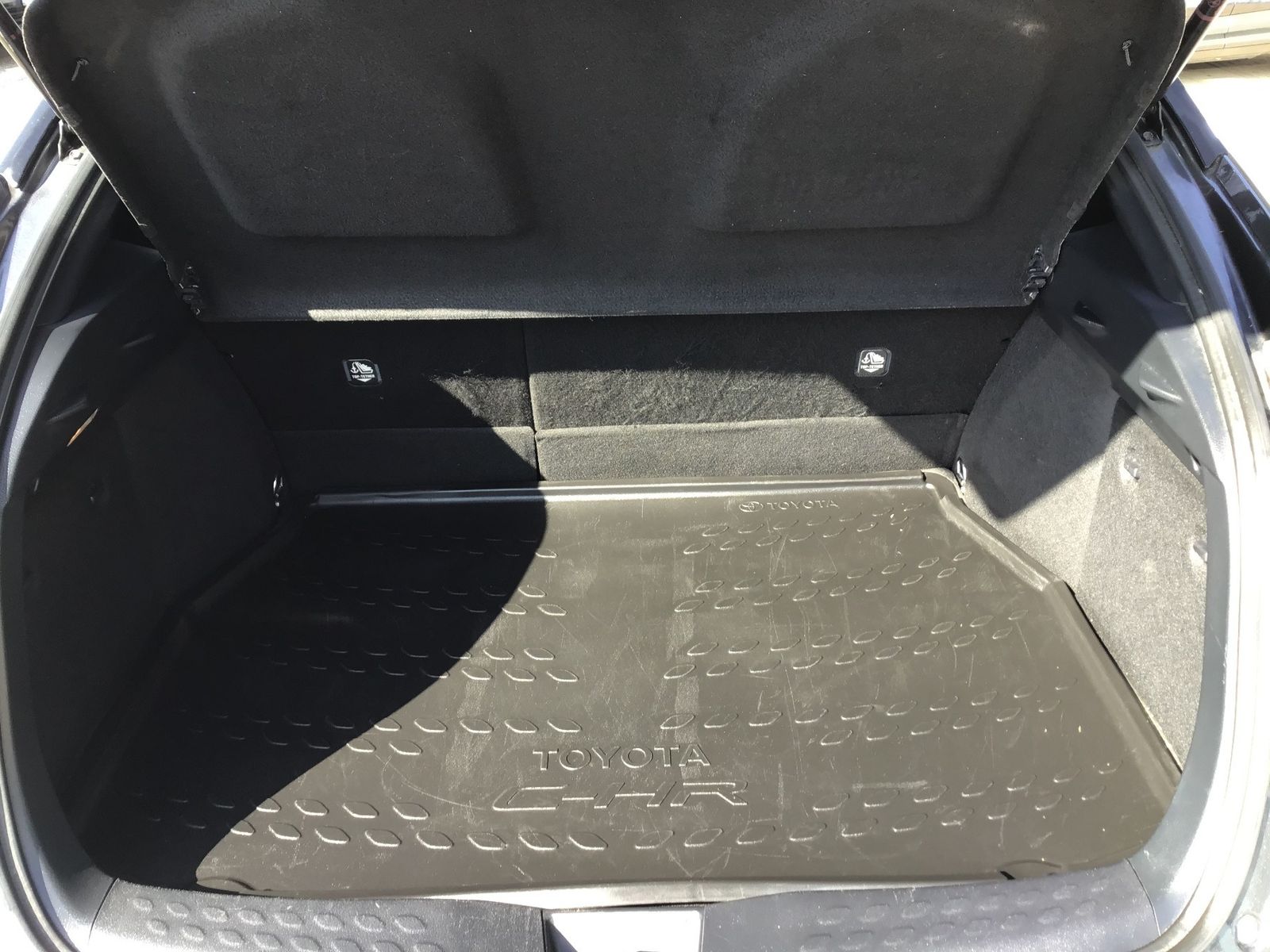 Fahrzeugabbildung Toyota C-HR 2.0 TEAM D 4X2/NAVI/SHZ/EPH/RFK/