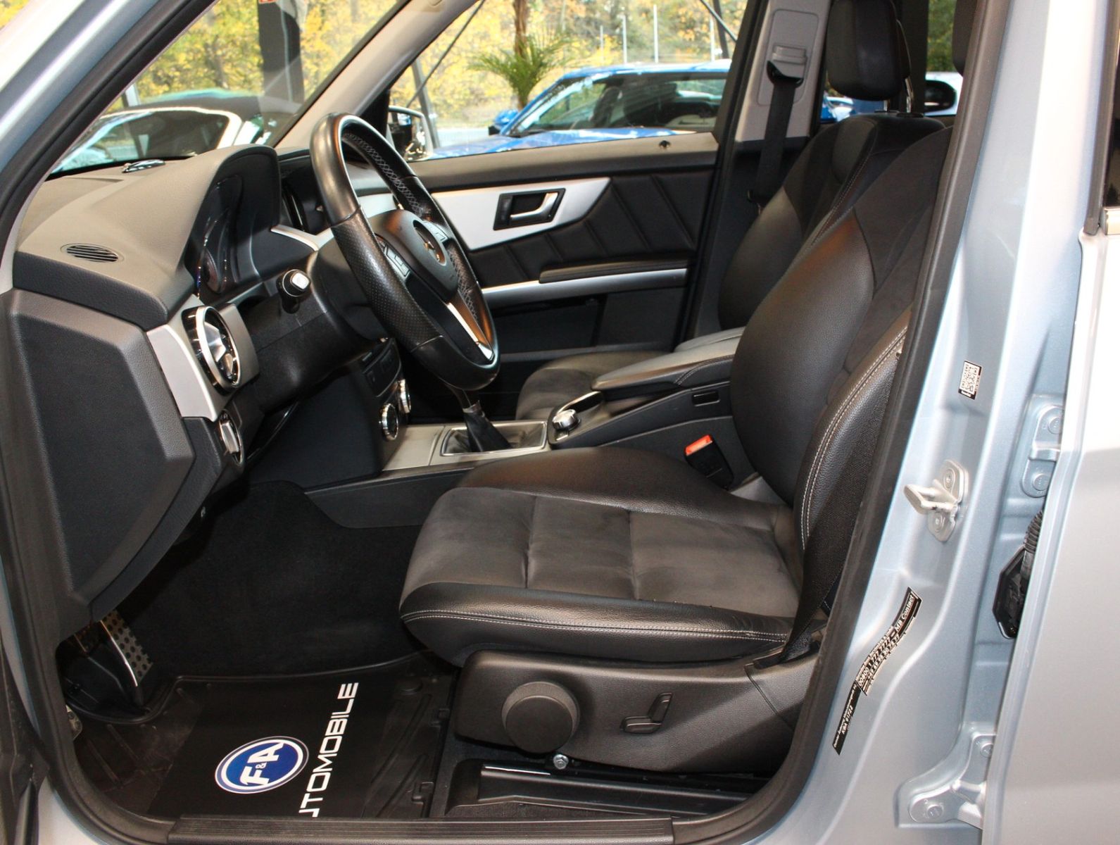 Fahrzeugabbildung Mercedes-Benz GLK 200 CDI*Sport Paket*NAVI*AHK*Bi-Xenon