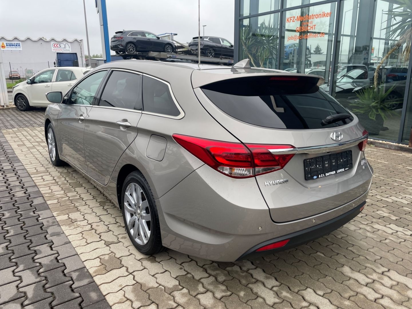 Fahrzeugabbildung Hyundai i40 cw Style Kamera Klima Tempomat Navi SHZ DAB