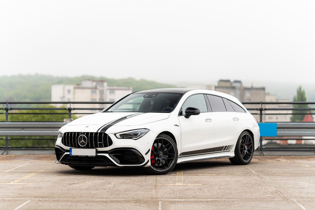 Mercedes-Benz CLA 45 AMG Shooting Brake