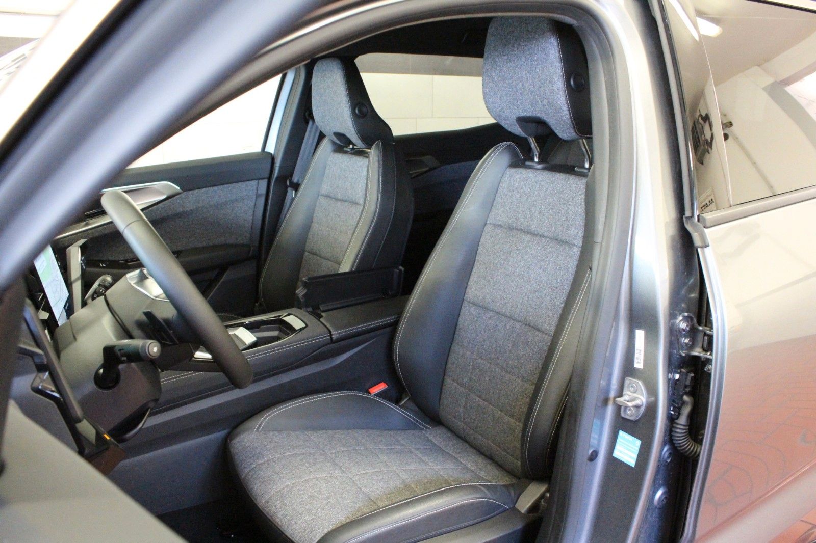 Fahrzeugabbildung Renault Espace Full Hybrid 200 Techno 7 Sitzer