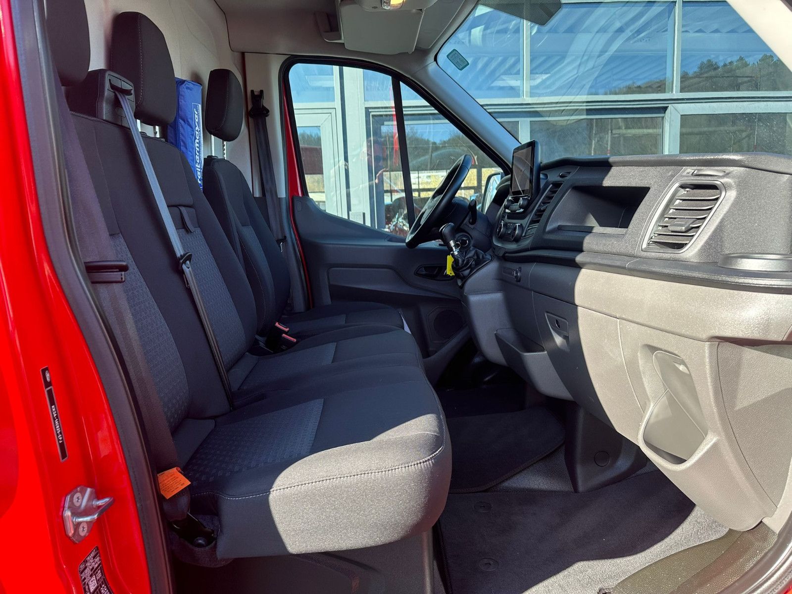 Fahrzeugabbildung Ford Transit 350 L3H2 *KLIMA*3 SITZE*KAMERA*PDC*TEMPO